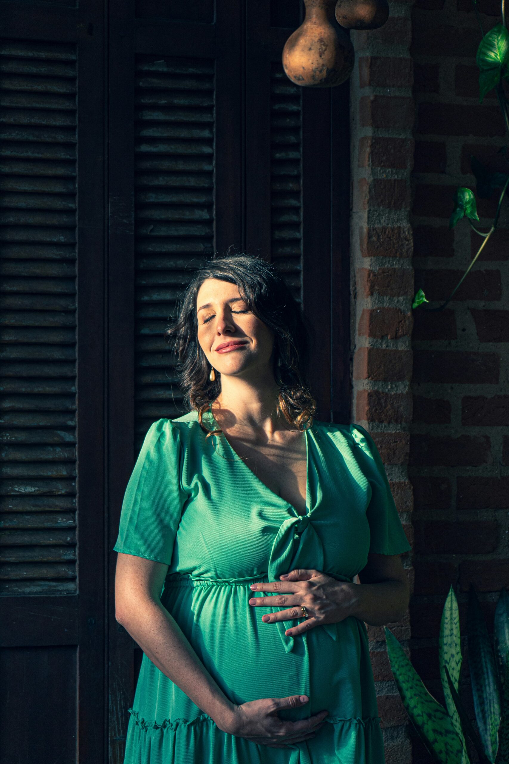 Red Carpet Power Plays: What That Look Really Said