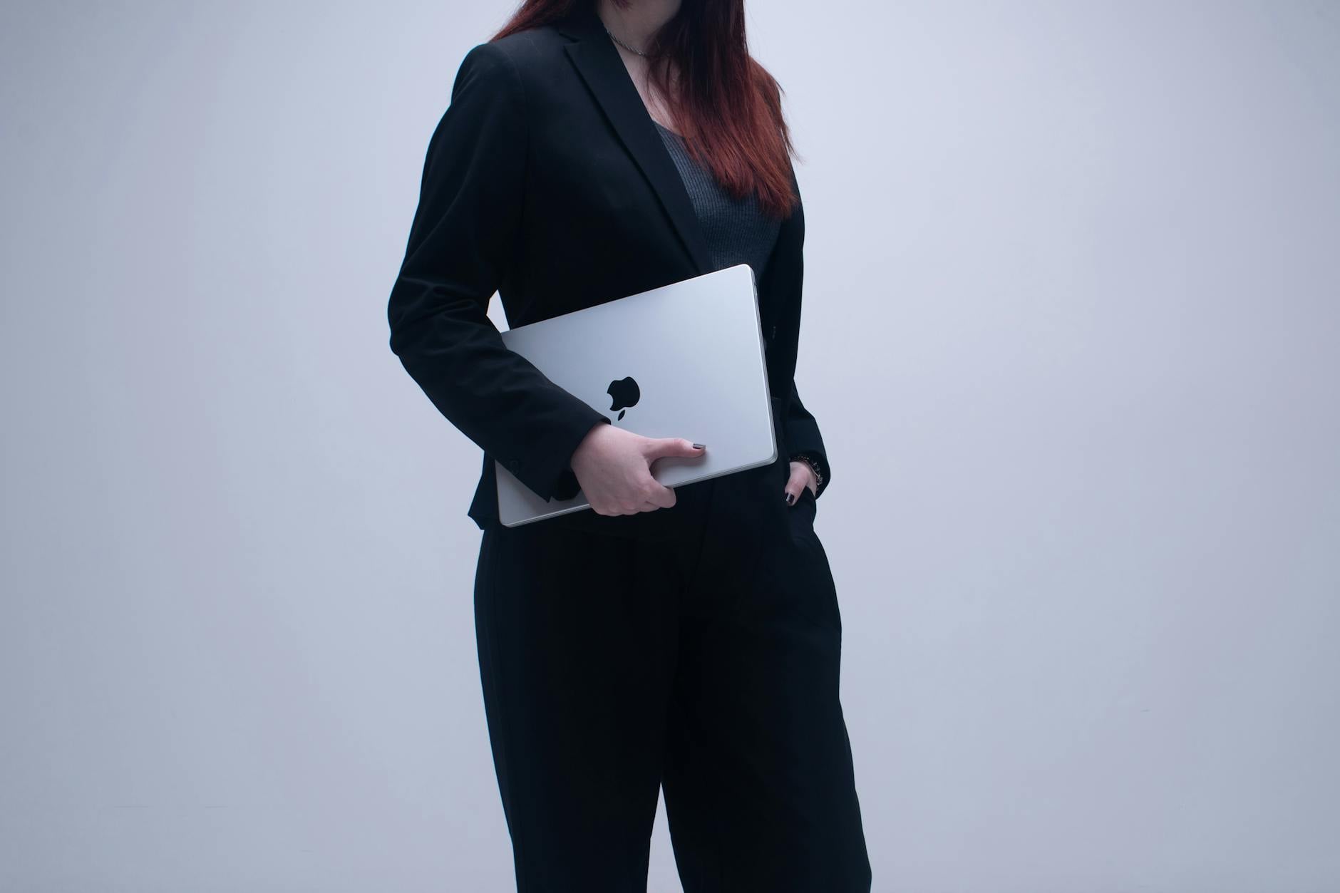 government contracts tips for women - TechMae