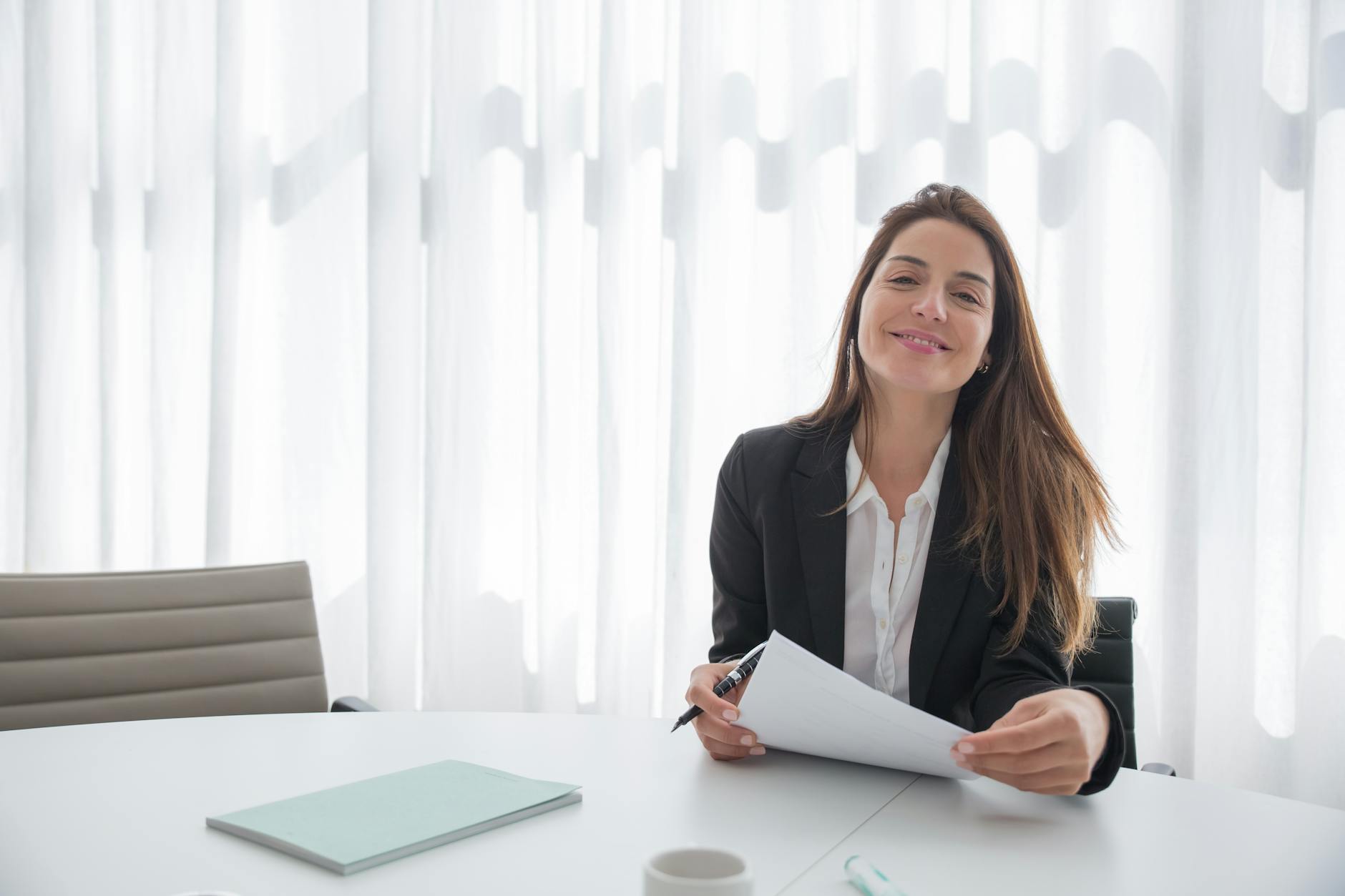 people pleasing tips for women - TechMae