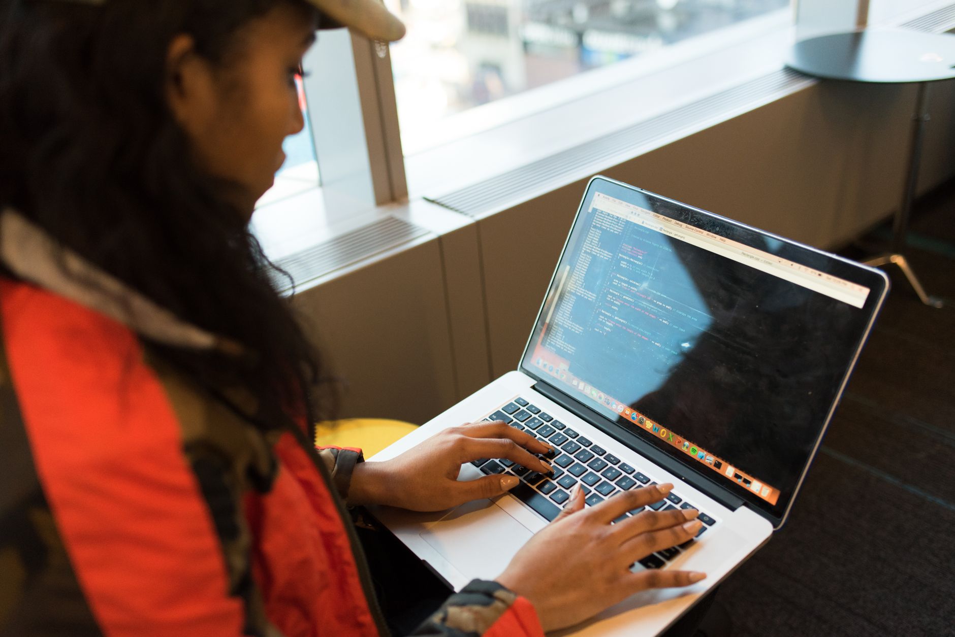 no-code tips for women - TechMae