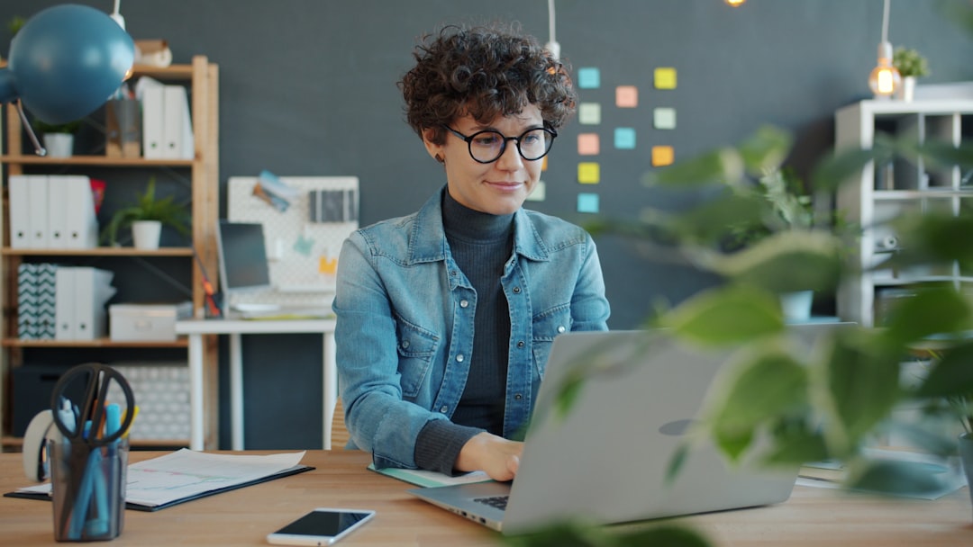 emergency fund tips for women - TechMae