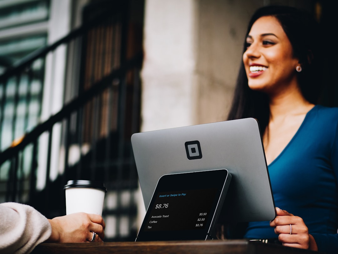 government contracts tips for women - TechMae