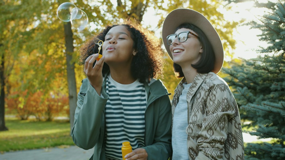 friendship tips for women - TechMae